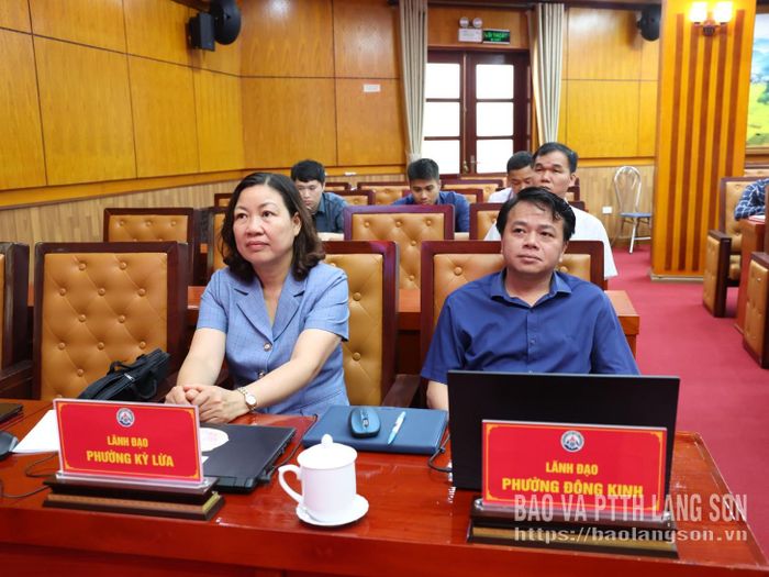Các đại biểu dự hội nghị tại điểm cầu tỉnh Lạng Sơn
