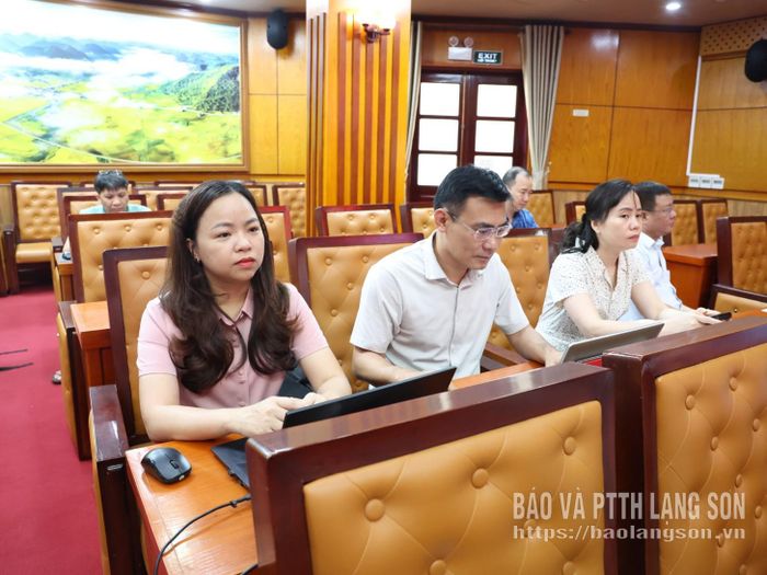 Các đại biểu dự hội nghị tại điểm cầu tỉnh Lạng Sơn