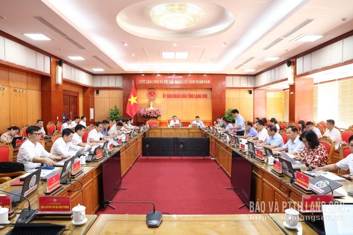 Các đại biểu dự phiên họp