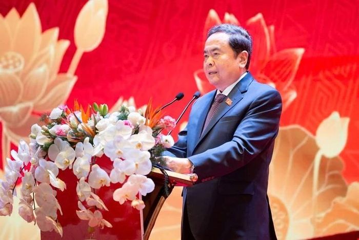 Đồng chí Trần Thanh Mẫn - Ủy viên Bộ Chính trị, Chủ tịch Quốc hội phát biểu kết luận hội nghị.