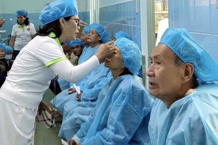 Hàng chục ngàn người nghèo, người cao tuổi trong tỉnh được chăm sóc mắt miễn phí từ chương trình trong nhiều năm qua
