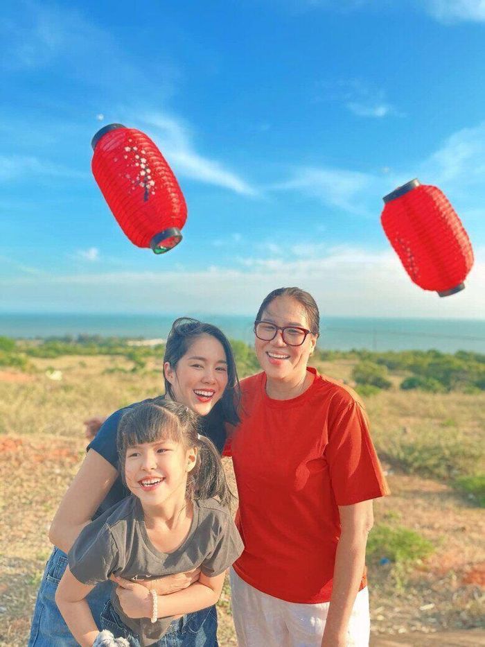 Lê Phương được mẹ chồng yêu thương, ủng hộ.
