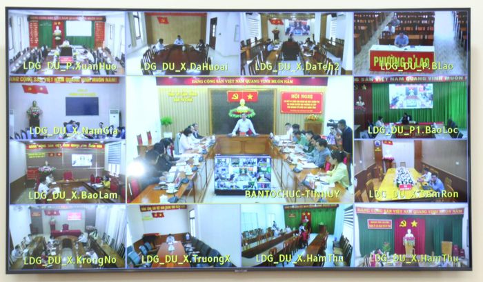 Cuộc họp được truyền trực tuyến đến điểm cầu của 124 xã, phường, đặc khu