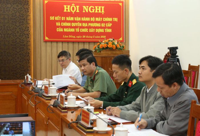 Các đại biểu tham dự hội nghị