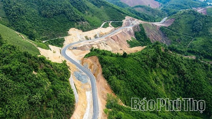 Một số đoạn tuyến Dự án đường nối từ Quốc lộ 6 đi Độc Lập, Đú Sáng cũ kết nối Quốc lộ 12B đang dần hoàn thiện.