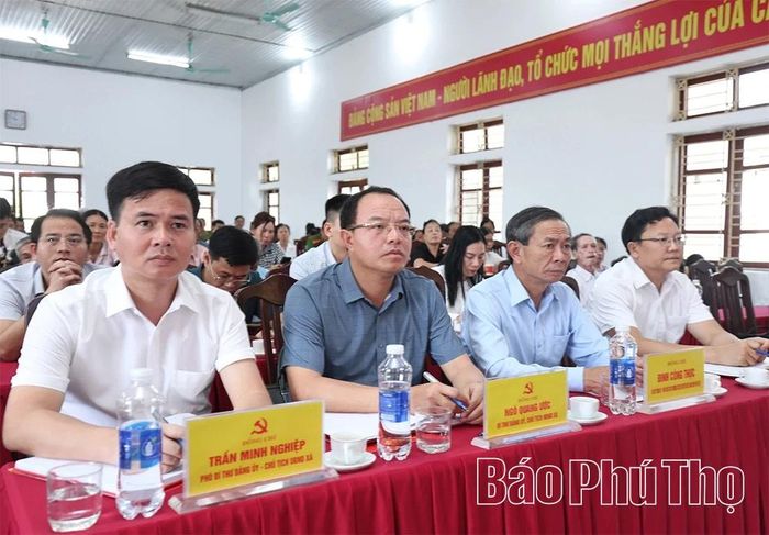 Các đại biểu dự hội nghị.