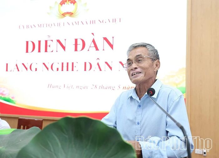 Người dân xã Hùng Việt phát biểu ý kiến tại diễn đàn.