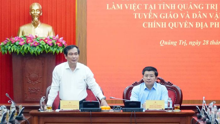 Đồng chí Phan Xuân Thủy, Phó trưởng Ban Tuyên giáo và Dân vận Trung ương, Trưởng đoàn khảo sát phát biểu kết luận tại buổi làm việc - Ảnh: N.M