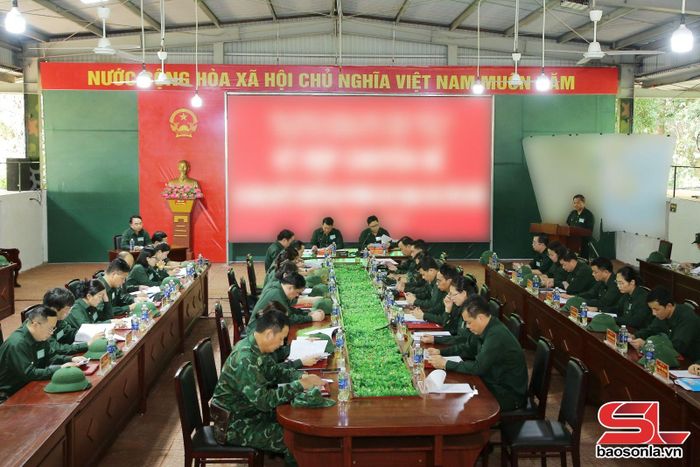 Luyện tập các nội dung tại căn cứ chiến đấu giả định.
