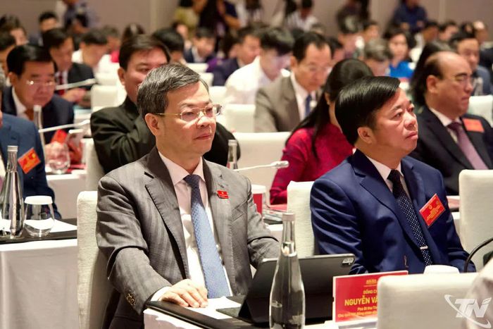 Đồng chí Bùi Văn Lương, Phó Bí thư Tỉnh ủy, Chủ tịch HĐND tỉnh dự tại điểm cầu Trung ương.