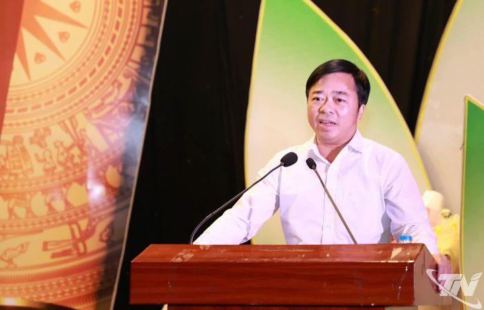 Đồng chí Bùi Văn Lương phát biểu tại Hội nghị.