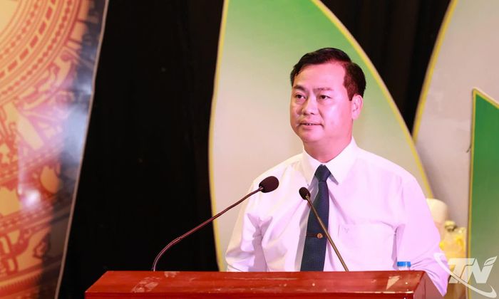 Đồng chí Tạ Văn Lộc, tân Phó Giám đốc Báo và Phát thanh, Truyền hình Thái Nguyên, phát biểu nhận nhiệm vụ.
