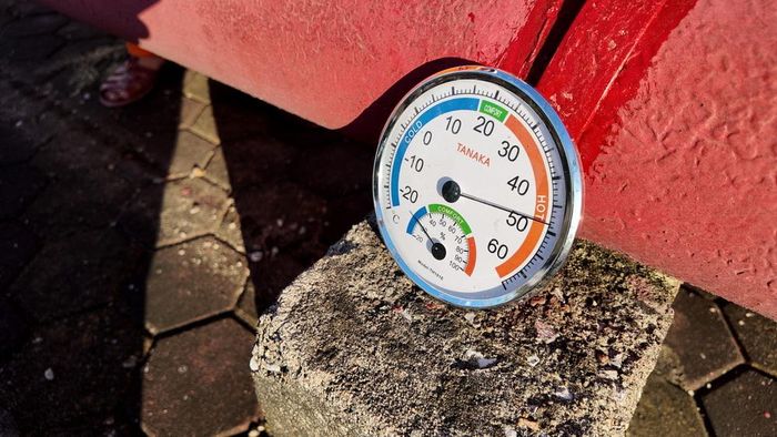 Nhiệt độ ngoài sân thiết bị lúc 17h tại sân thiết bị TBA 500kV Thường Tín