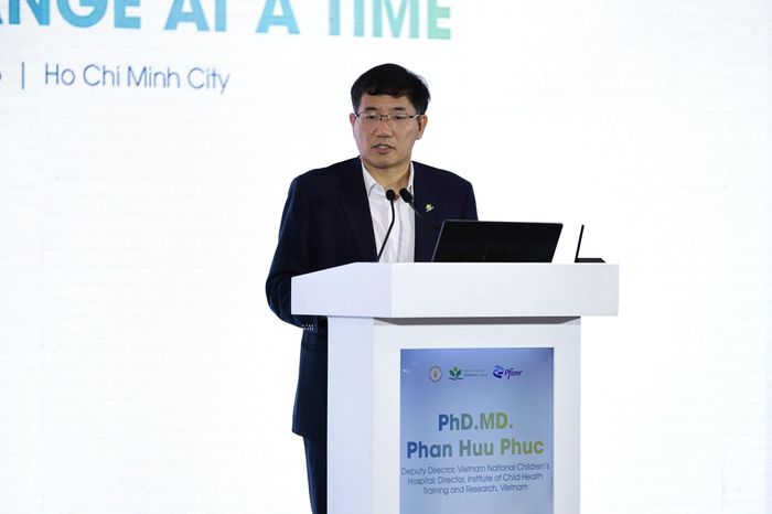 BS Phan Hữu Phúc cảnh báo tình trạng đề kháng kháng sinh ở phế cầu khuẩn cũng là một vấn đề đáng lo ngại.
