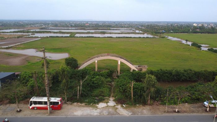 Chủ tịch UBND TP Hải Phòng yêu cầu các đơn vị khẩn trương đẩy mạnh công tác giải phóng mặt bằng, đẩy nhanh tiến độ các dự án và giải quyết dứt điểm các công trình tồn đọng.