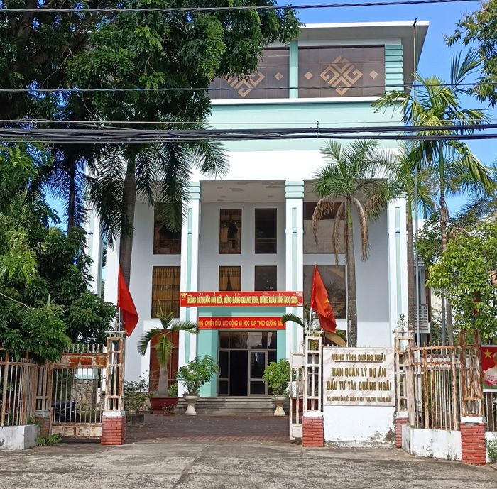 Trụ sở Ban Quản lý dự án đầu tư Tây Quảng Ngãi thuộc thành phố Kon Tum cũ.