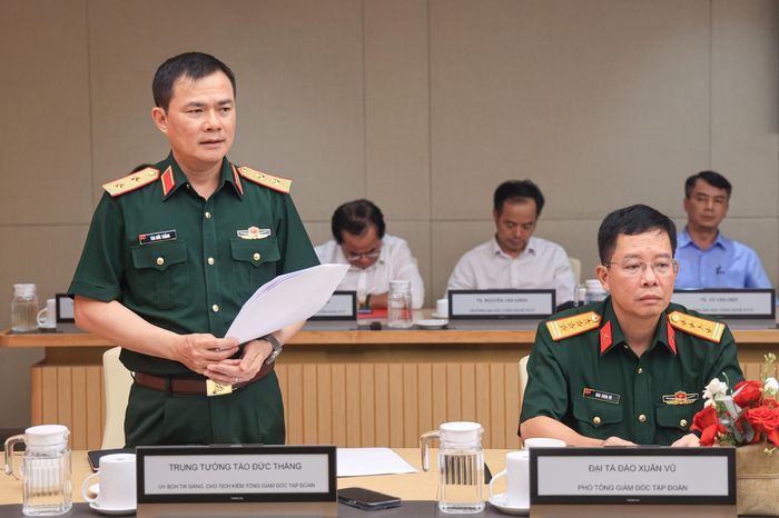 Trung tướng Tào Đức Thắng, Chủ tịch kiêm Tổng giám đốc Tập đoàn Viettel cho biết, tập đoàn sẵn sàng tham gia các nhiệm vụ về hệ thống thẻ vé tàu, thông tin.
