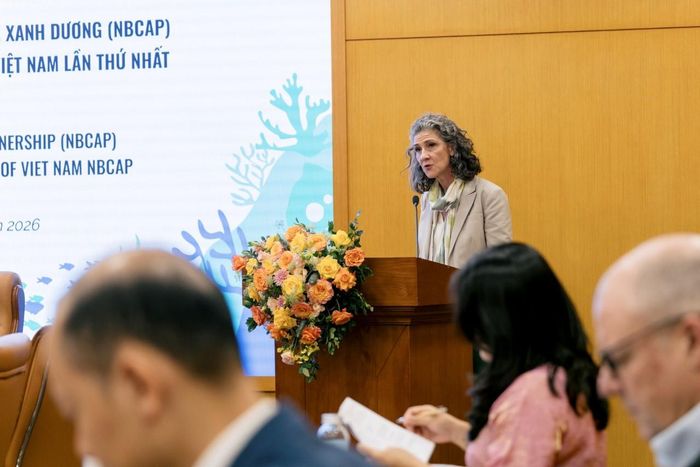 Trưởng Đại diện Thường trú UNDP tại Việt NamRamla Khalidi phát biểu tại lễ khởi động.