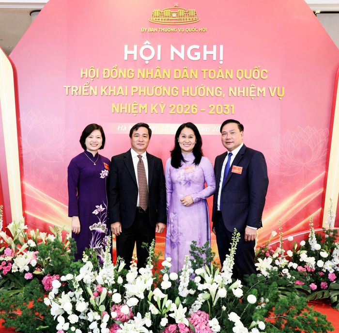 Các đại biểu chụp ảnh lưu niệm tại Hội nghị. Ảnh: Nguyễn Ánh
