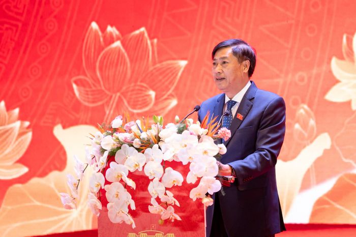 Chủ nhiệm Ủy ban Công tác Đại biểu Nguyễn Hữu Đông phát biểu tại Hội nghị