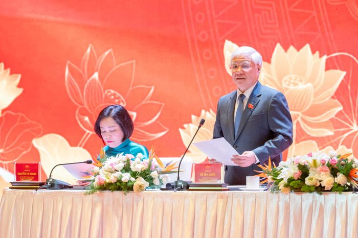 Phó Chủ tịch Thường trực Quốc hội Đỗ Văn Chiến phát biểu tại Hội nghị