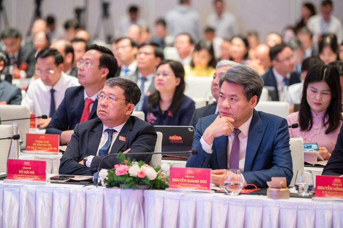 Các đại biểu dự Hội nghị
