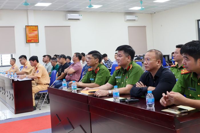 Các đại biểu tham dự hội nghị