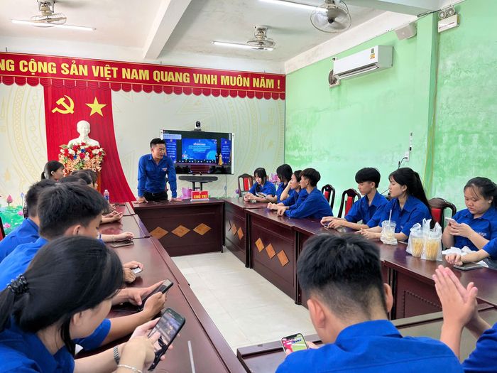 Điểm cầu trực tuyến.