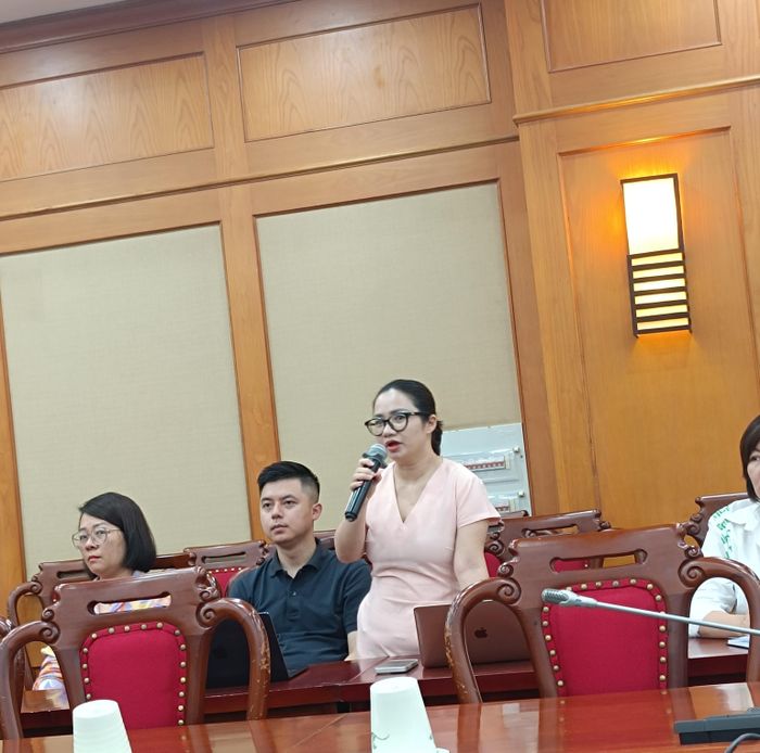 Phóng viên báo chí trao đổi thảo luận với Lãnh đạo Trung tâm Truyền thông Khoa học và Công nghệ