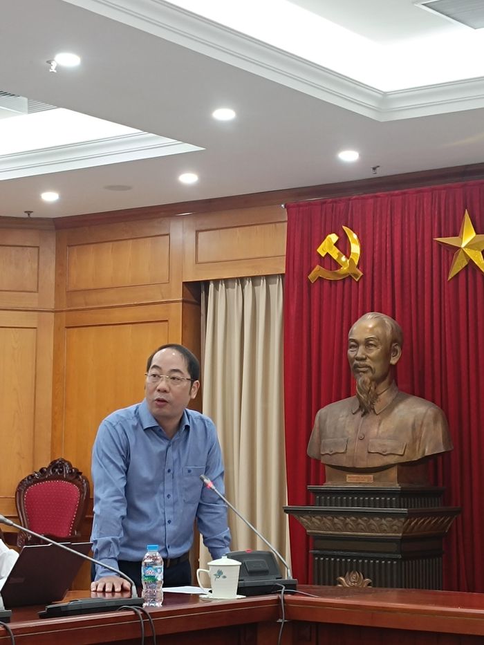 Phó Giám đốc Trung tâm Truyền thông Khoa học và Công nghệ Nguyễn Văn Khải trình bày báo cáo kết quả phối hợp truyền thông với các cơ quan báo chí giai đoạn 2023-2025