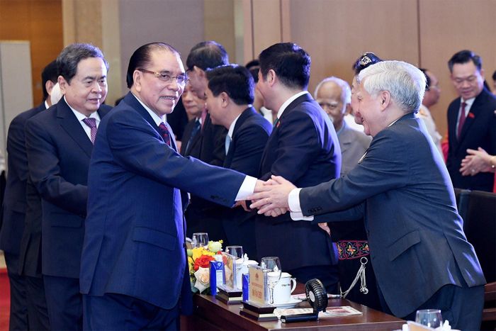 Nguyên Tổng Bí thư Nông Đức Mạnh, Chủ tịch Quốc hội Trần Thanh Mẫn và các đại biểu đến dự Lễ kỷ niệm