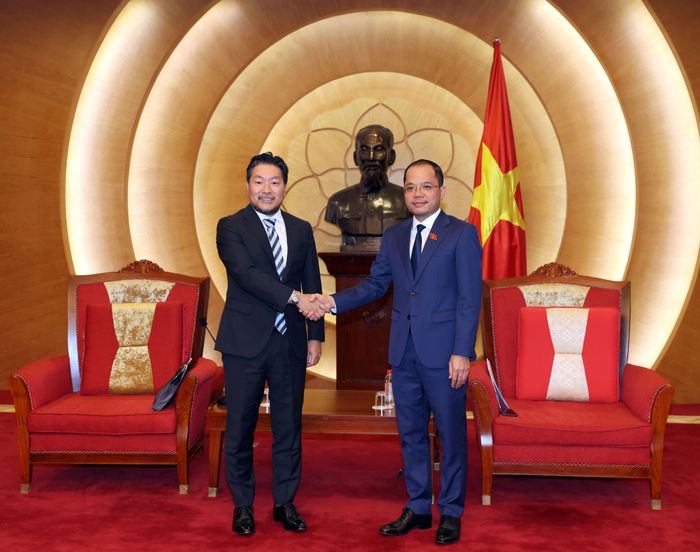Phó Chủ nhiệm Ủy ban Quốc phòng, An ninh và Đối ngoại Đinh Công Sỹ tiếp Tham tán Đại sứ quán Nhật Bản tại Việt Nam Fujinuma Atsuyuki