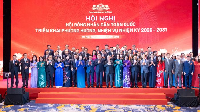 Chủ tịch Quốc hội Trần Thanh Mẫn, Thường trực Ban Bí thư Trần Cẩm Tú và các đại biểu dự Hội nghị. Ảnh: Phạm Thắng
