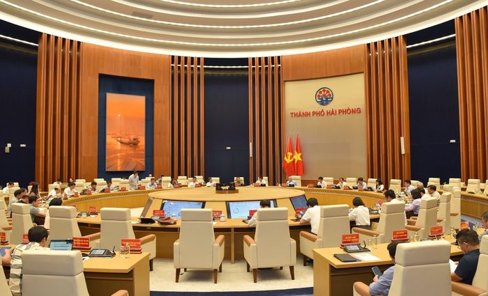 Quang cảnh phiên họp. Ảnh: Trung Kiên