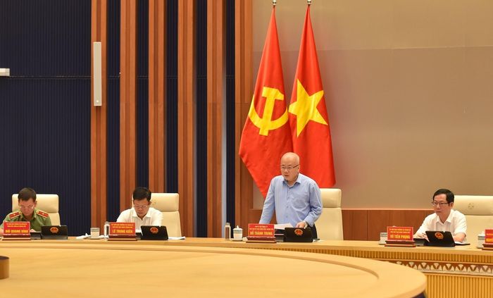 Phó Bí thư Thành ủy, Chủ tịch UBND thành phố Đỗ Thành Trung phát biểu kết luận phiên họp. Ảnh: Trung Kiên