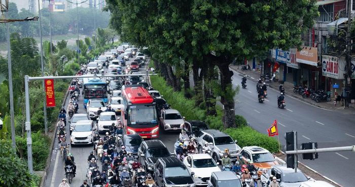 Hà Nội dự kiến thu phí phương tiện vào nội đô theo lộ trình từ năm 2028 đến 2032.