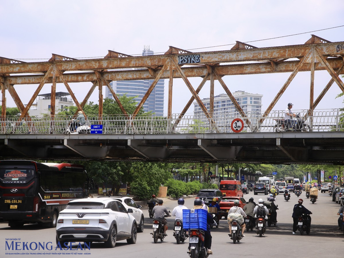 Việc thông xe cầu Long Biên giúp giải tỏa ùn tắc tại nhiều tuyến đường xung quanh khu vực này. Ảnh: Vũ Miên/MekongASEAN