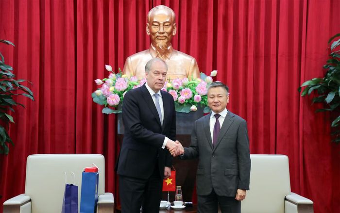 Thứ trưởng Nguyễn Ngọc Lâm chào mừng ông Jarno Syrjälä và đoàn đại biểu Bộ Ngoại giao Phần Lan sang thăm, làm việc với Bộ Công an Việt Nam.