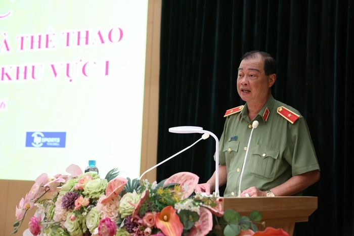 Thiếu tướng Lê Hồng Hiệp phát biểu bế mạc.