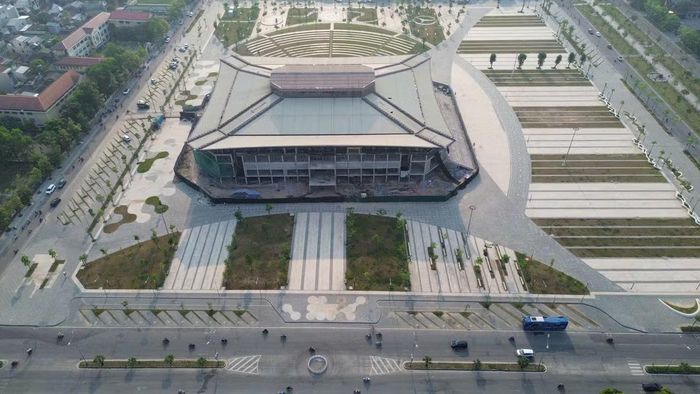 Dự án Quảng trường Văn hóa - Thể thao TP Huế sau nhiều lần trễ hẹn, dự kiến đưa vào hoạt động đầu tháng 7 tới.