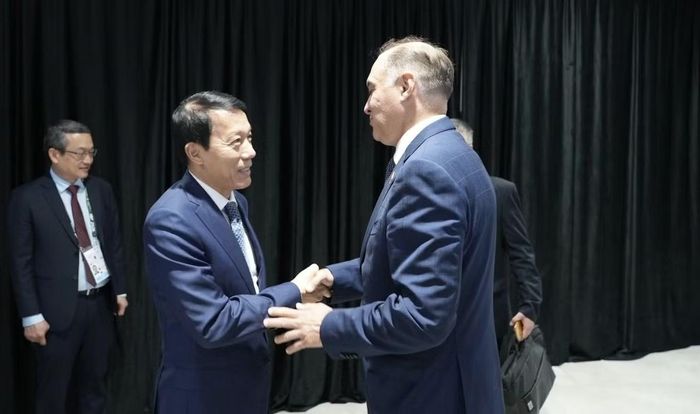 Bộ trưởng Lương Tam Quang gặp Thư ký Hội đồng An ninh Quốc gia Belarus. 
