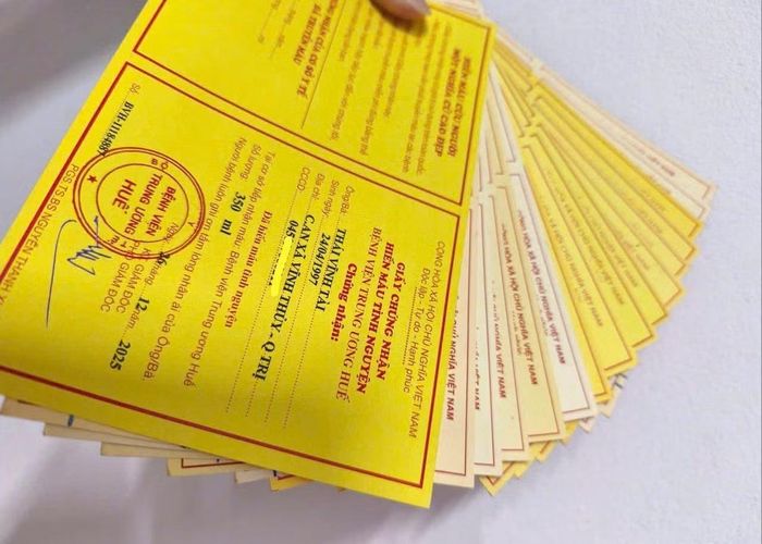 "Thành tích" 18 lần hiến máu tình nguyện của Thượng úy Thái Vĩnh Tài.