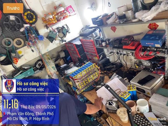 Lực lượng chức năng kiểm tra phát hiện hàng trăm xe điện chưa xuất trình được giấy tờ liên quan cùng nhiều linh kiện, phụ tùng không có hóa đơn, chứng từ chứng minh nguồn gốc hợp pháp.