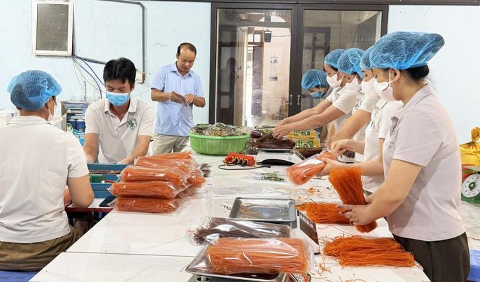Sản phẩm bún khô, miến dong, đậu đỗ các loại của tỉnh được Hợp tác xã Nông nghiệp Ba Sạch Hưng Đạo kết nối cung ứng ra thị trường trong và ngoài tỉnh.