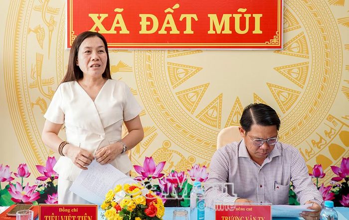 Phó Chủ tịch Hội Nông dân tỉnh Cà Mau Tiêu Việt Tiên ghi nhận và biểu dương những kết quả Hội Nông dân xã Đất Mũi đạt được trong 6 tháng đầu năm 2026.