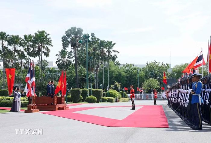  Lễ đón chính thức Tổng Bí thư, Chủ tịch nước Tô Lâm và Phu nhân cùng Đoàn đại biểu cấp cao Việt Nam được tổ chức trọng thể tại Tòa nhà Chính phủ Thái Lan ở Thủ đô Bangkok. (Ảnh: Thống Nhất/TTXVN)