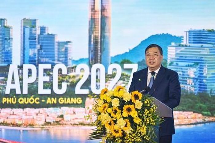 Phó Thủ tướng Thường trực Chính phủ Phạm Gia Túc phát biểu