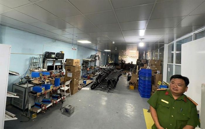 CSGT TP.HCM lập danh sách 200 cơ sở nghi vấn "độ, chế" xe đạp điện, xe máy điện các loại và phối hợp cùng công an địa phương để kiểm tra, xử lý. (Ảnh: CSGT)