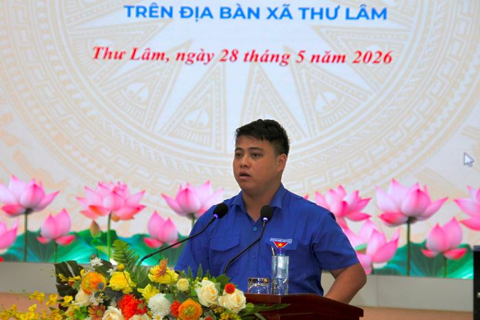 Bí thư Đoàn Thanh niên xã Thư Lâm Ngô Thái Bình phát biểu tại buổi lễ. Ảnh: Cao Kỳ