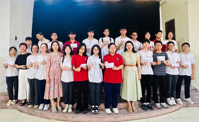 Trường THCS Phú Diễn tổ chức gặp gỡ, động viên học sinh khối 9 trước kỳ thi tuyển sinh vào lớp 10 THPT